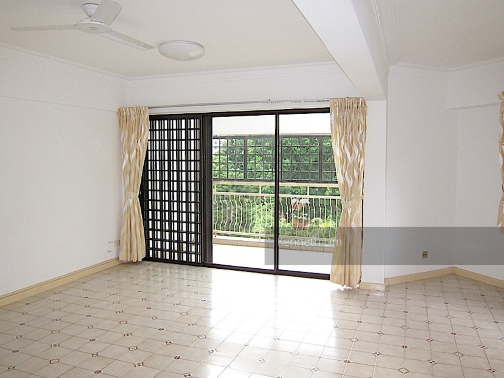 Tampines Court (Enbloc) (D18), Condominium #121114762